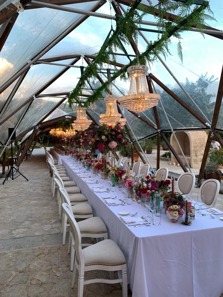 Long table main entrance with transparent marquee